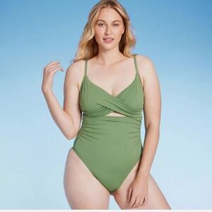 Shade & Shore Women's Cheeky One Piece Swimsuit Swimwear Green 
Underwire 🆕